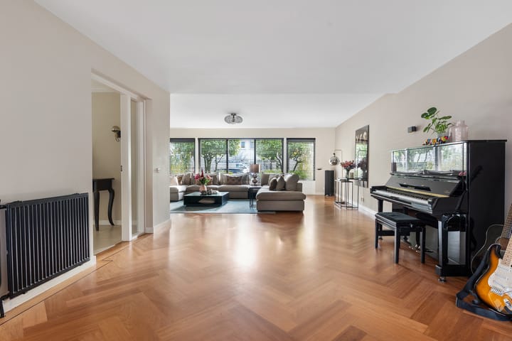 Photo 17 of Granaat 9