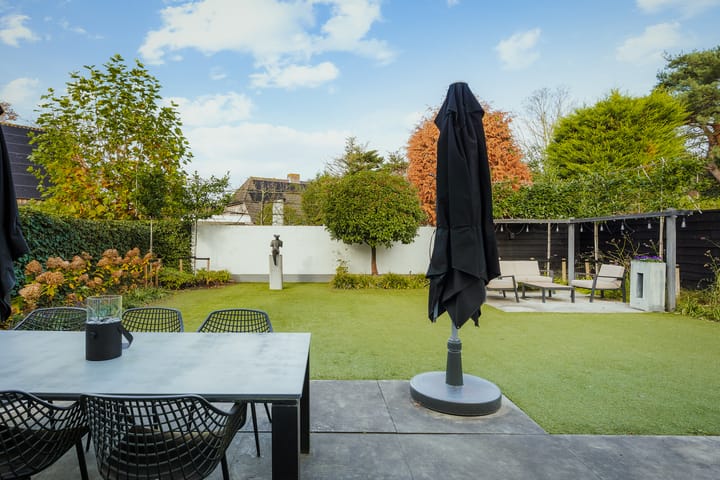 Photo 36 of Granaat 9