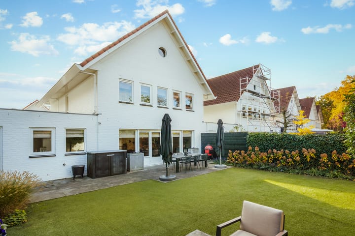 Photo 43 of Granaat 9