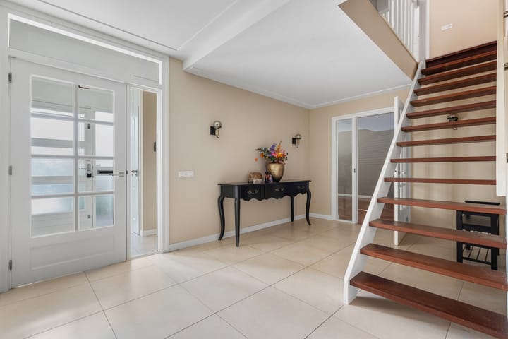 Photo 46 of Granaat 9