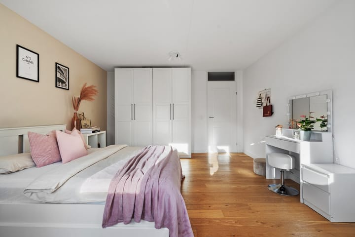 Photo 52 of Granaat 9