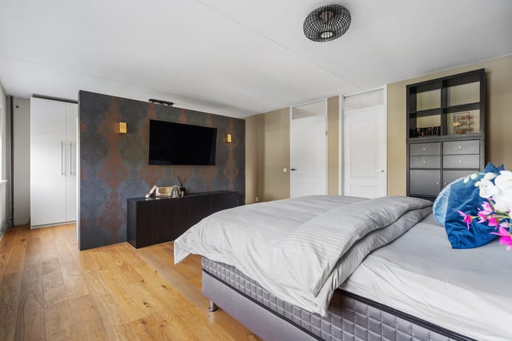 Photo 55 of Granaat 9