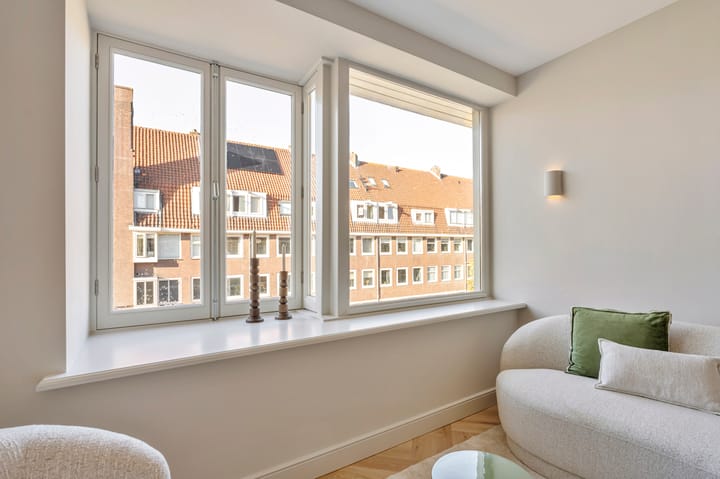 Photo 8 of Laplacestraat 47-2A