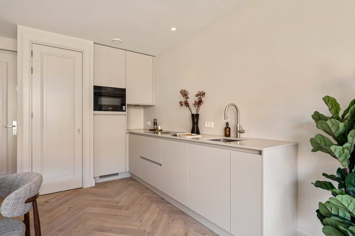 Photo 11 of Laplacestraat 47-2A