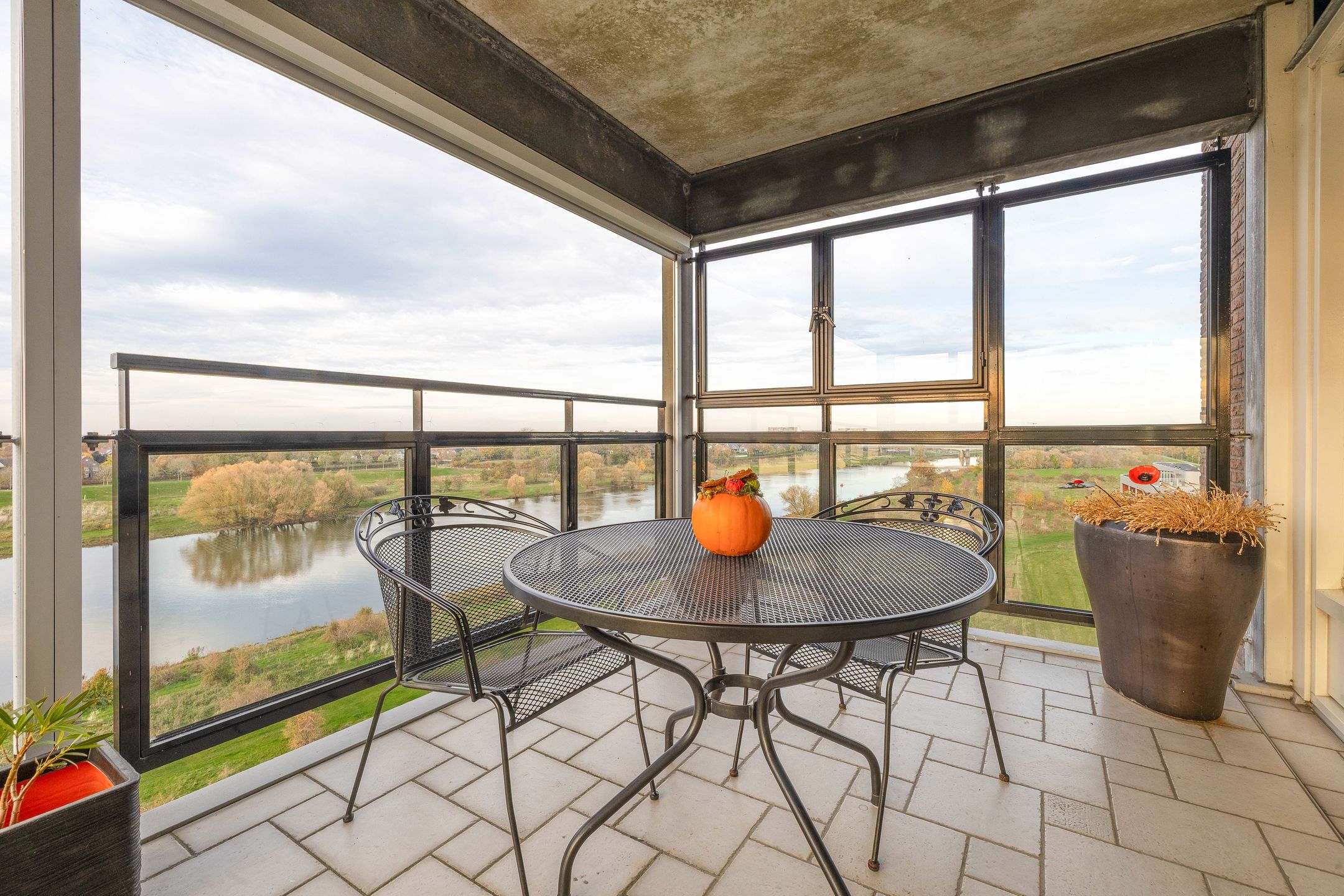 Foto 12 van Watermunt 70