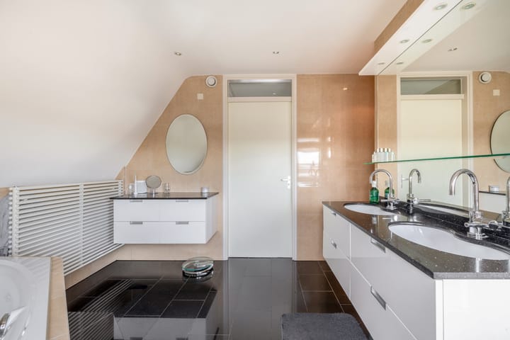 Photo 26 of Watermunt 70