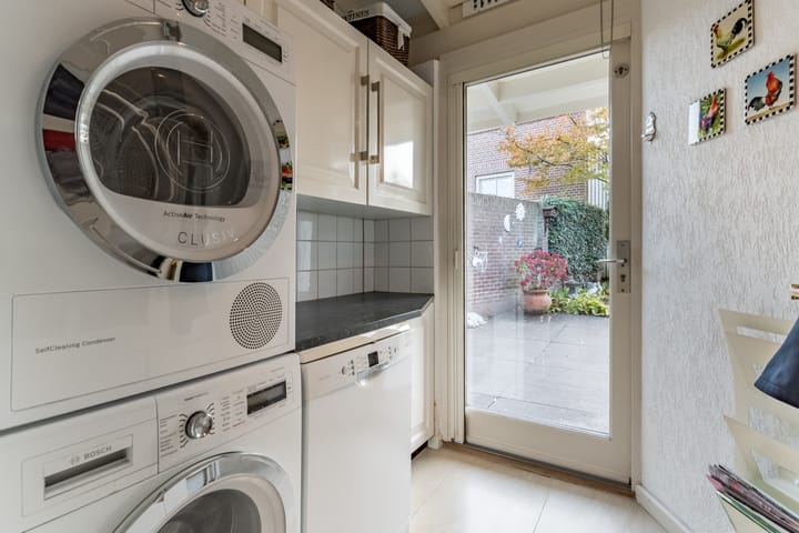 Photo 16 of Ginderover 52