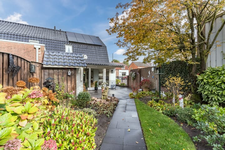 Photo 25 of Ginderover 52