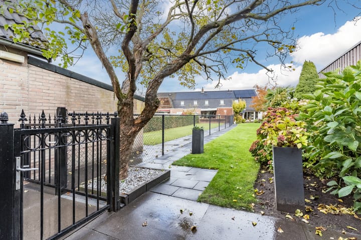 Photo 28 of Ginderover 52