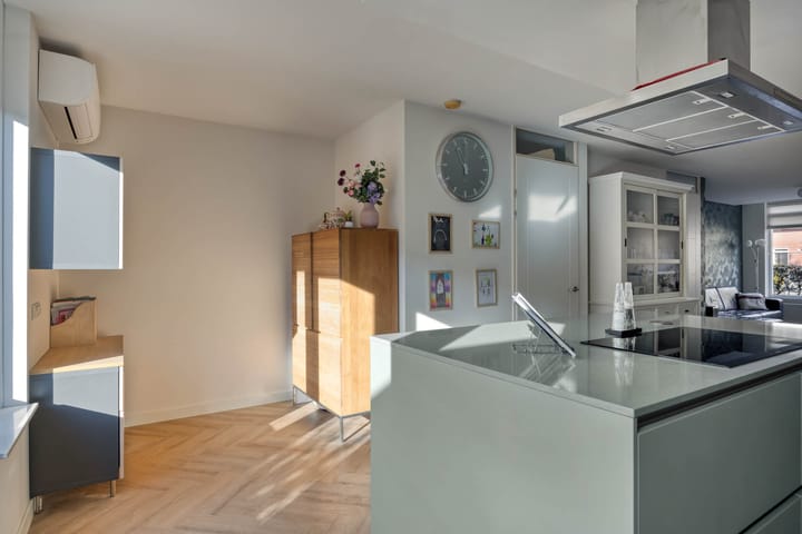 Photo 15 of Valkenswaardstraat 34