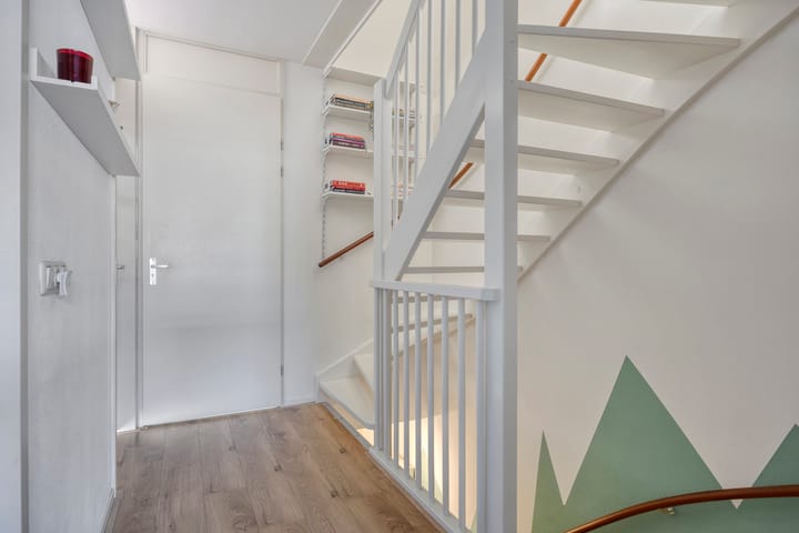 Photo 16 of Valkenswaardstraat 34