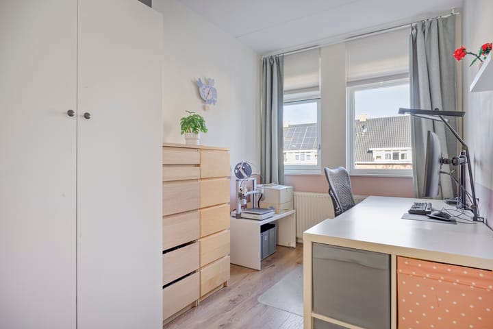 Photo 24 of Valkenswaardstraat 34