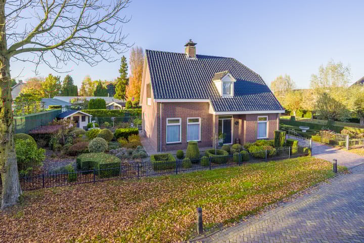 Photo 2 of Vederdistel 1