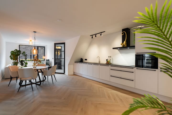 Photo 2 of Doolhofstraat 43