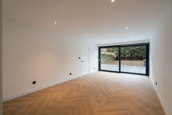 Photo 3 of Doolhofstraat 43