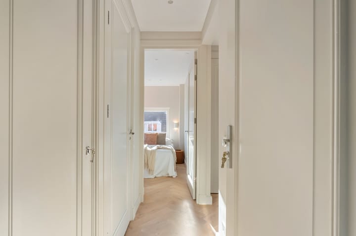 Photo 6 of Laplacestraat 47-3B