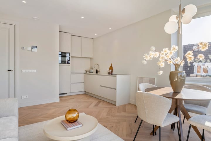 Photo 13 of Laplacestraat 47-3B