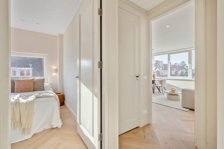 Photo 17 of Laplacestraat 47-3B