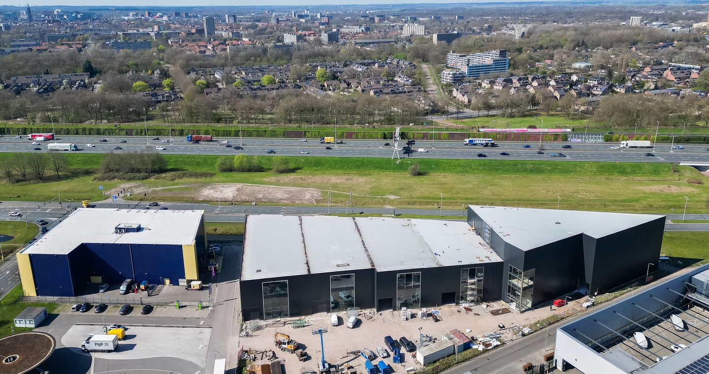 Bekijk foto 1 van De Windturbine 11-17