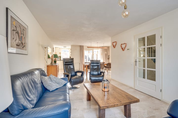 Photo 2 of Rhônelaan 11