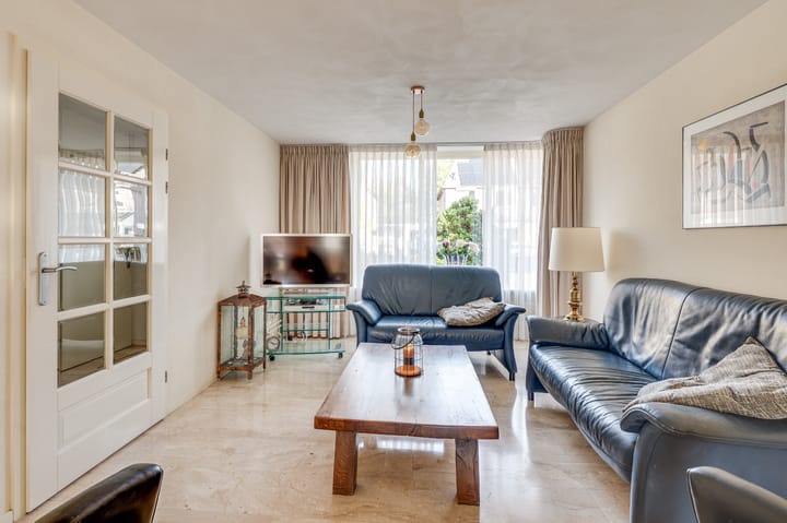 Photo 9 of Rhônelaan 11