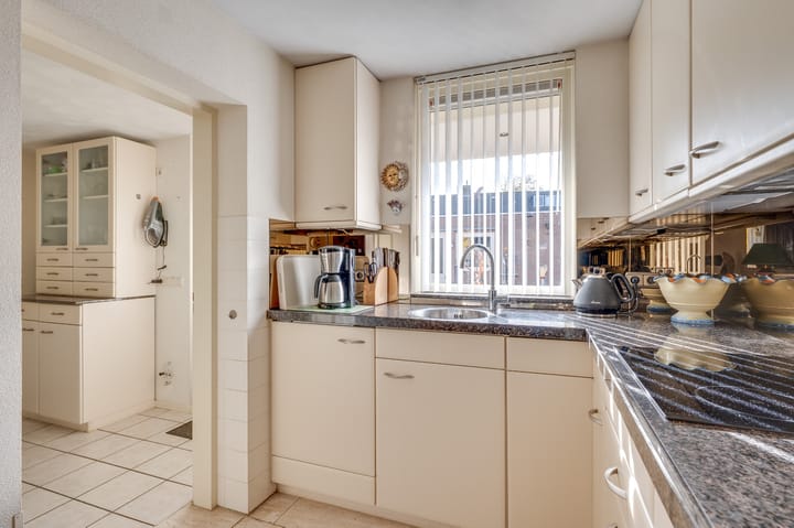 Photo 18 of Rhônelaan 11