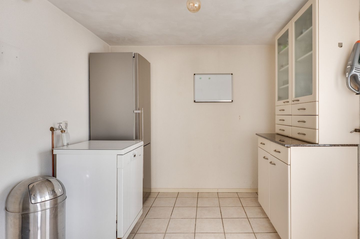 Photo 19 of Rhônelaan 11