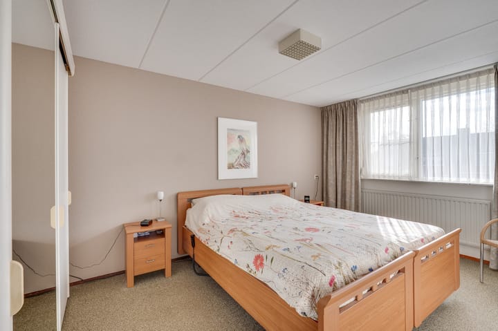 Photo 20 of Rhônelaan 11