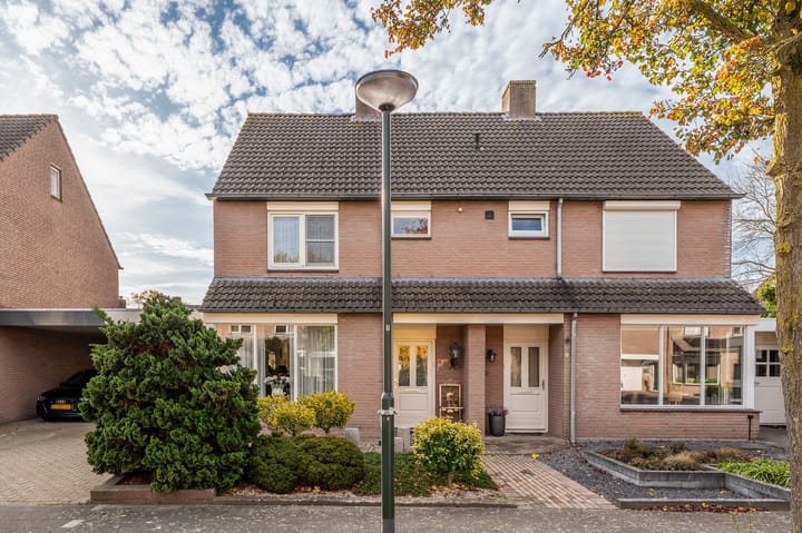 Photo 31 of Rhônelaan 11