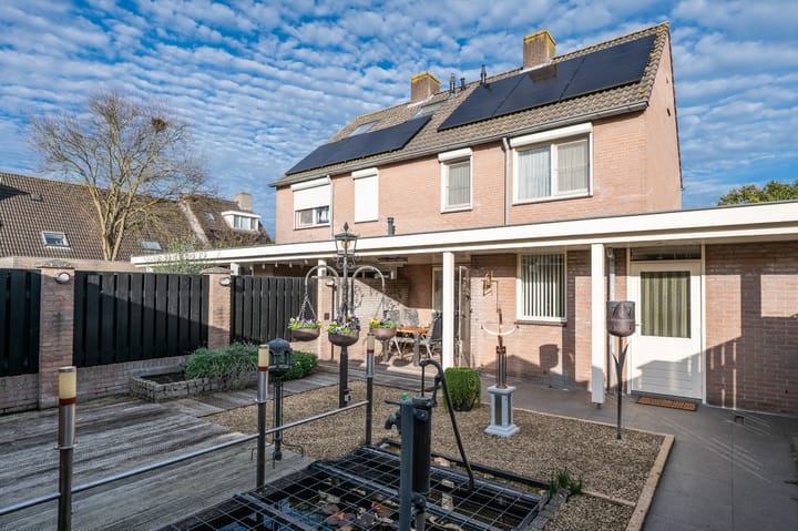 Photo 32 of Rhônelaan 11