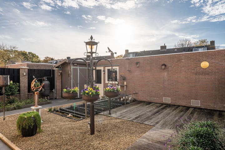 Photo 33 of Rhônelaan 11