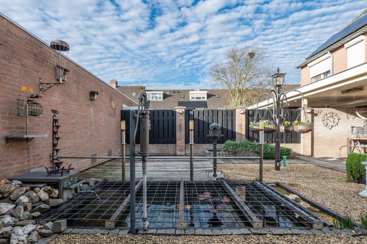 Photo 35 of Rhônelaan 11