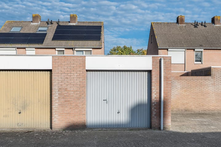 Photo 41 of Rhônelaan 11