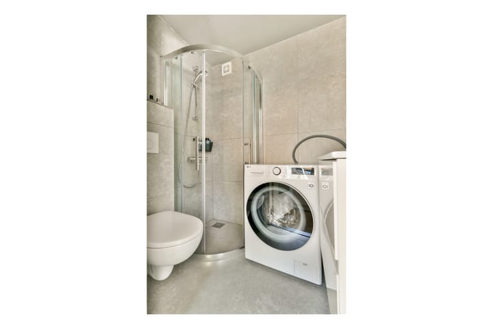 Photo 9 of Overamstelstraat 24-1V