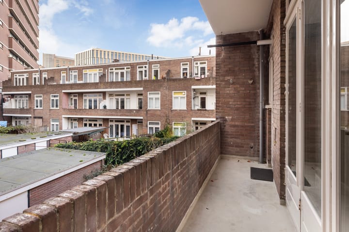 Photo 3 of Raamstraat 42