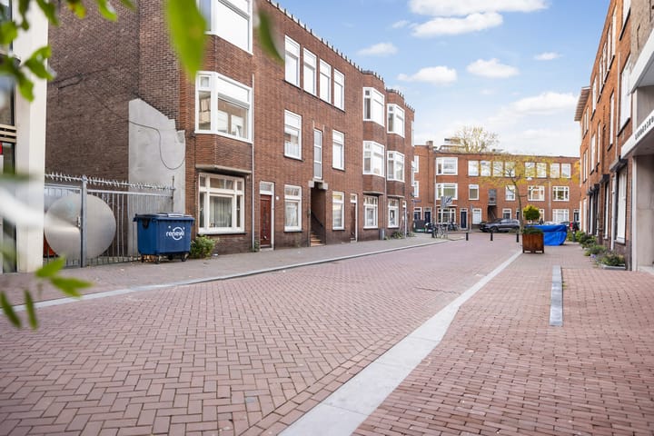 Photo 30 of Raamstraat 42