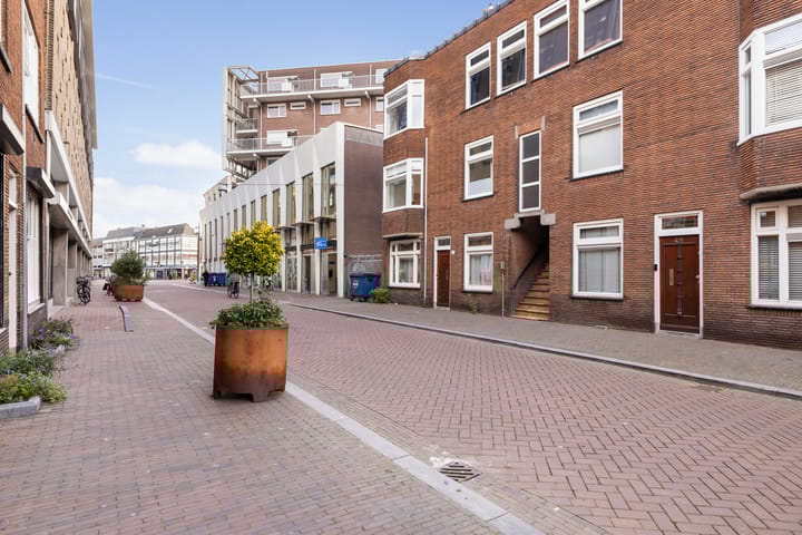 Photo 31 of Raamstraat 42