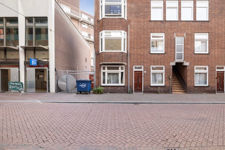 Photo 32 of Raamstraat 42