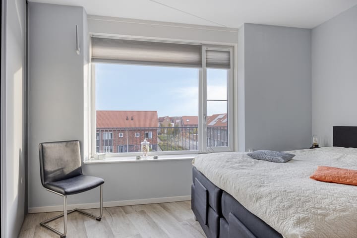 Photo 17 of Litho 61