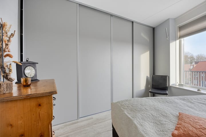 Photo 18 of Litho 61