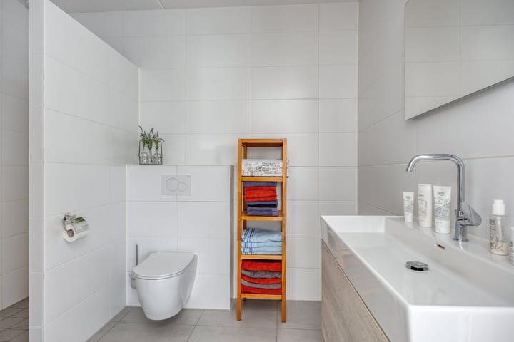 Photo 21 of Litho 61