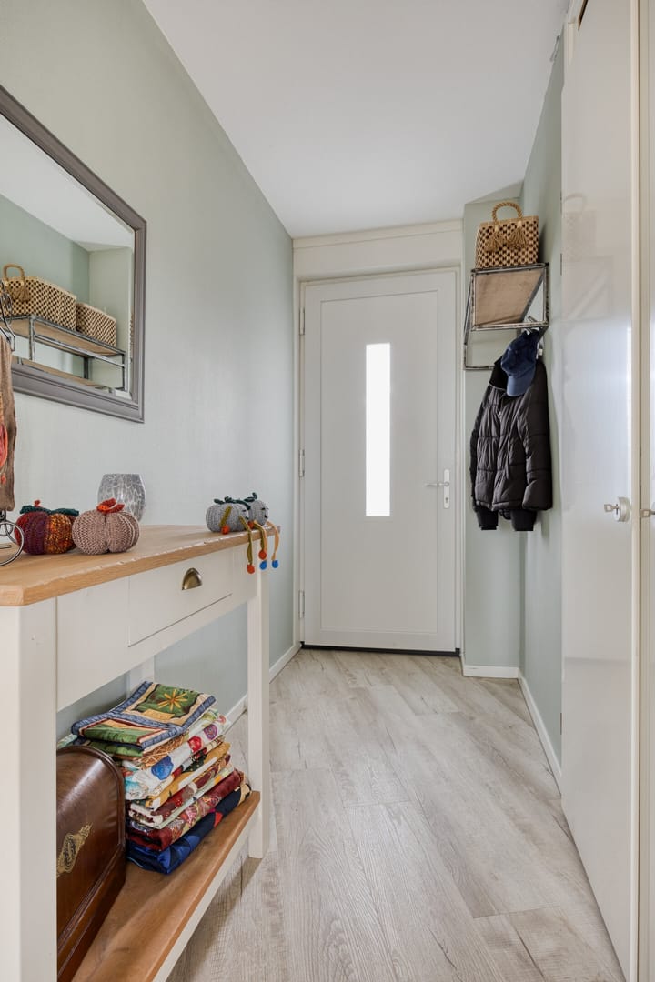 Photo 25 of Litho 61