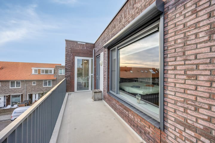 Photo 27 of Litho 61