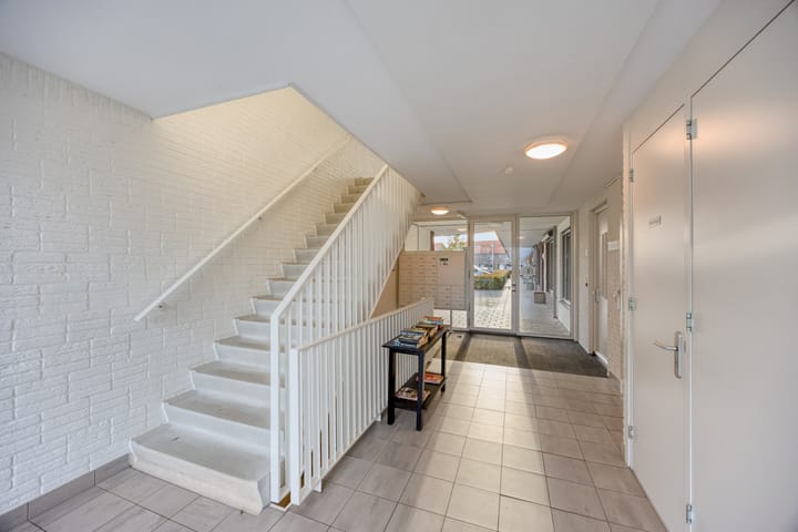 Photo 29 of Litho 61