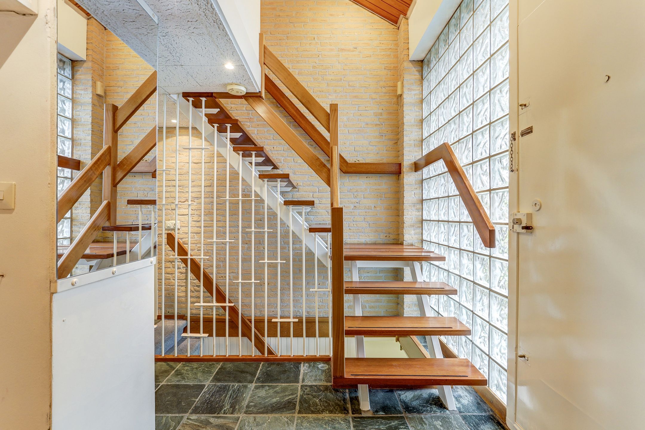 Foto 15 van Looierstraat 25