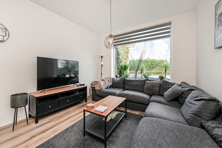 Photo 2 of Delftsestraatweg 79