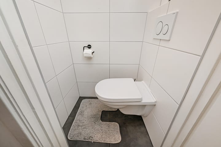 Photo 10 of Delftsestraatweg 79