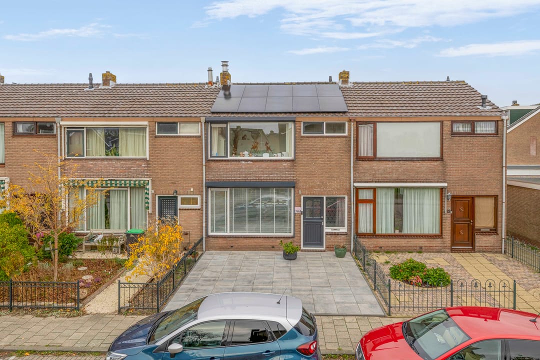 Photo 1 of Mr G Groen van Prinstererlaan 11