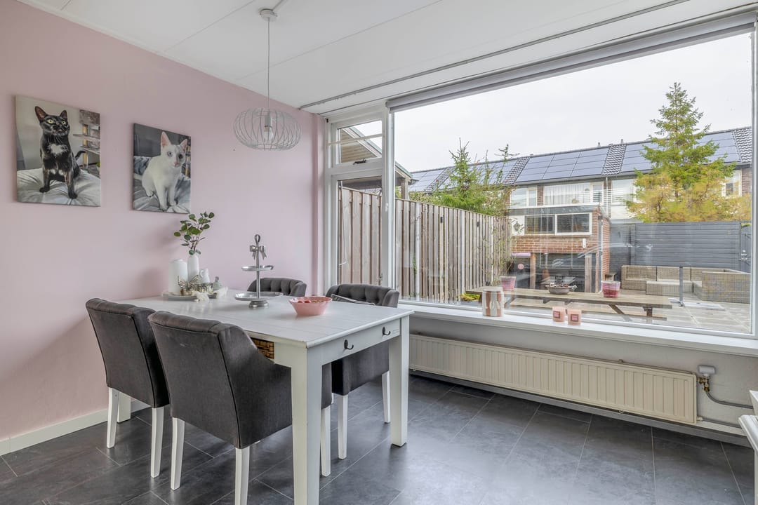 Photo 16 of Mr G Groen van Prinstererlaan 11