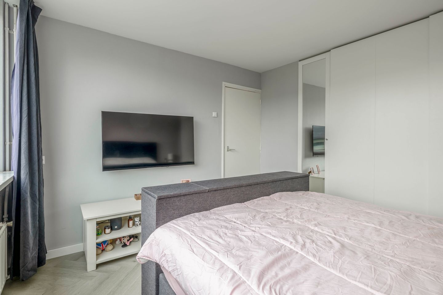 Photo 25 of Mr G Groen van Prinstererlaan 11